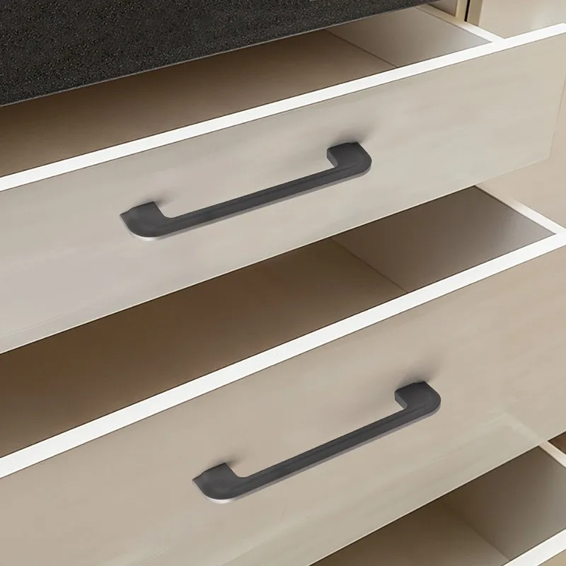 Black Extended Wardrobe Door H - Quality Furniture Hardware 评论和价格