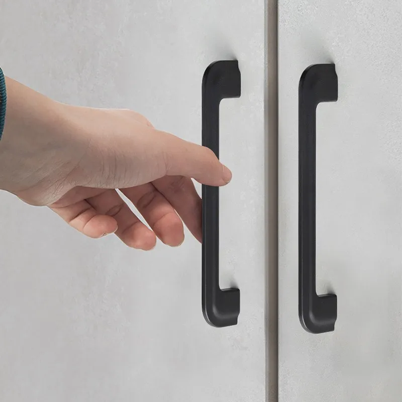 Black Extended Wardrobe Door H - Quality Furniture Hardware 评论和价格